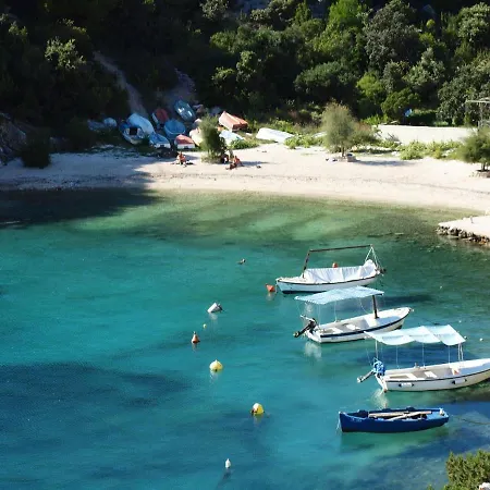 Apartments Mare Vinišće