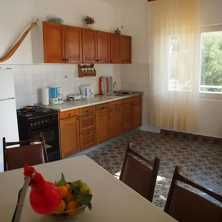 Apartments Mare Apartment Vinišće