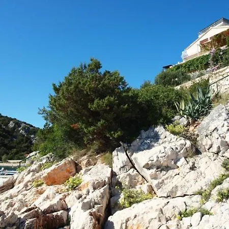 Apartments Mare