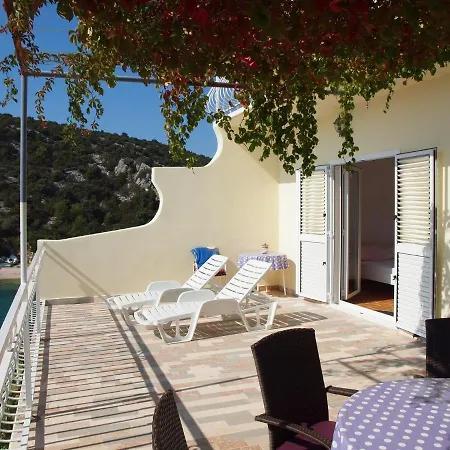 Apartments Mare Apartment Vinišće