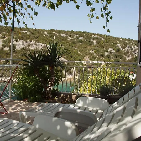 Apartments Mare Apartment Vinišće